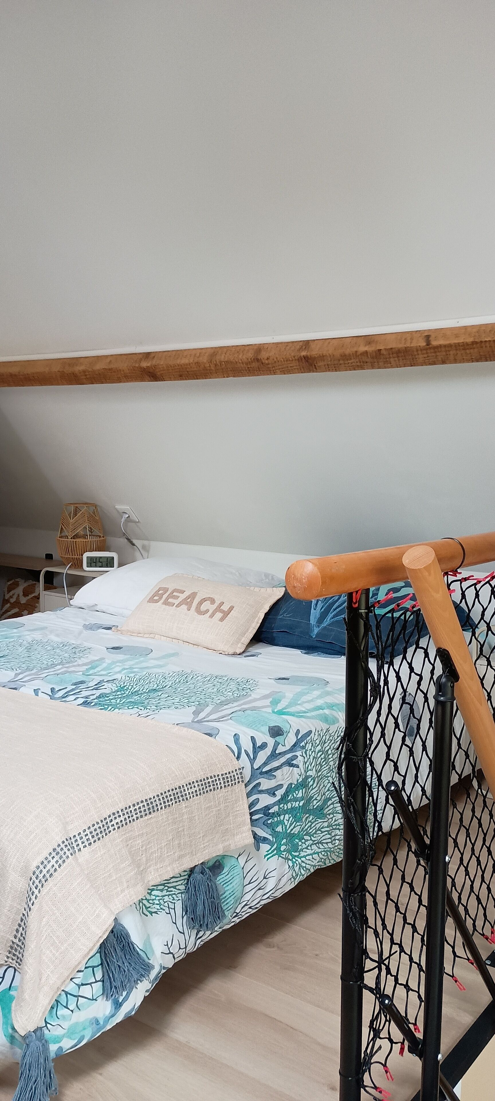 1 bedroom, bed sheets