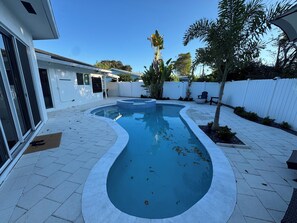 Piscine extérieure, piscine chauffée