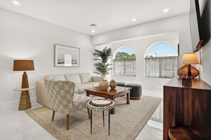 Smart-TV, Kamin, Videospiele