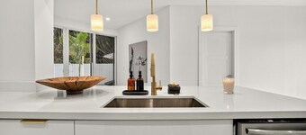 Delray Oasis: Heated Pool, Spa, Arcade, Sleeps 10