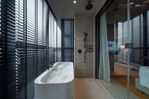 Honeymoon Studio Suite, 1 King Bed | Bathroom