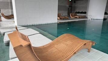 2 indoor pools