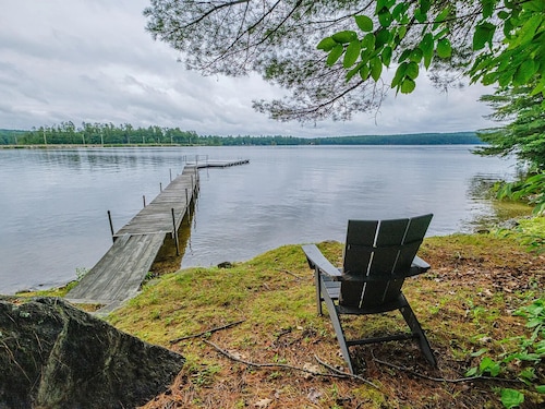 Cozy home - 5 minutes to private beach access on Moose Pond, 5 minutes to ski