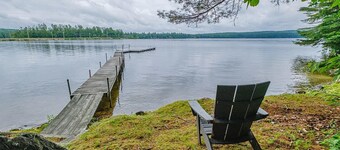 Cozy home - 5 minutes to private beach access on Moose Pond, 5 minutes to ski