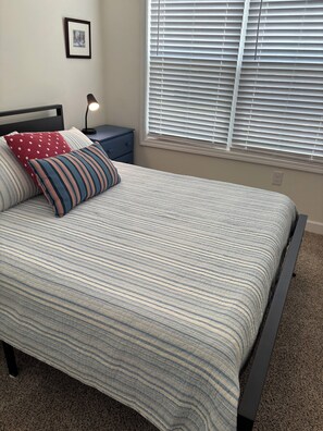 3 bedrooms, desk, iron/ironing board, free WiFi