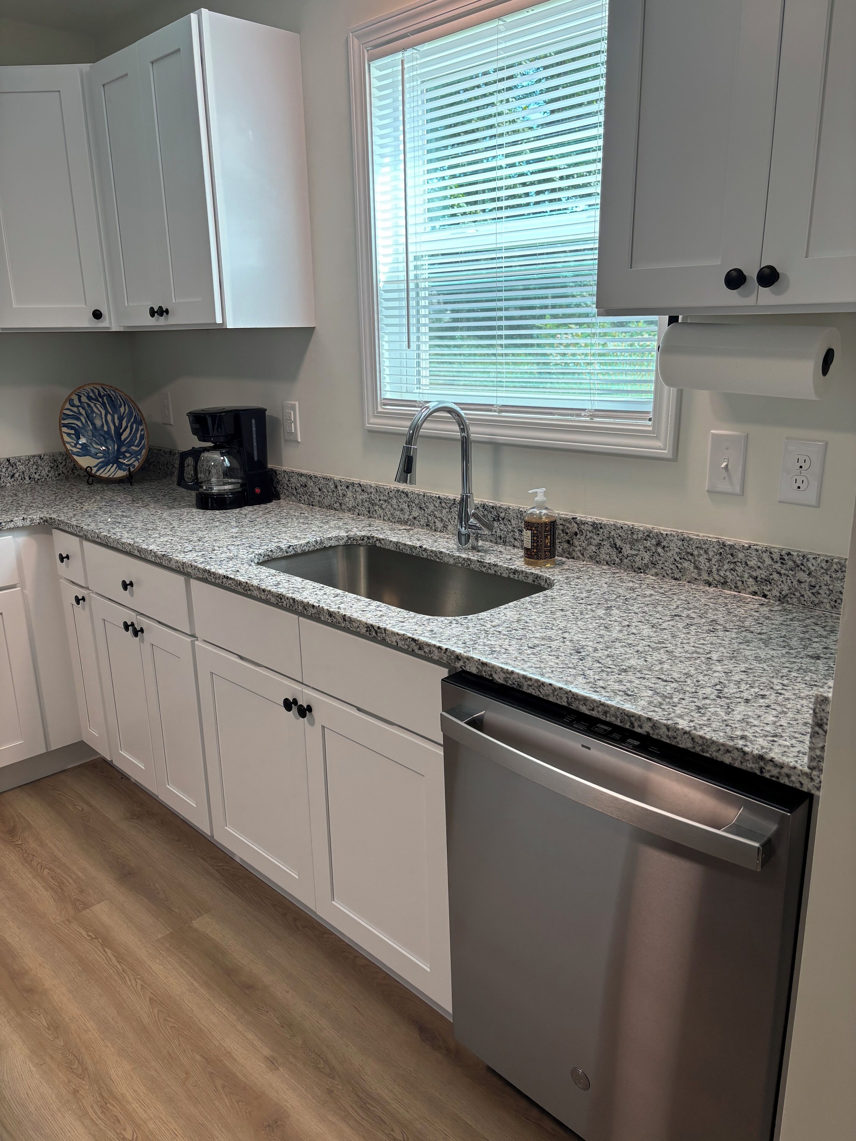 冰箱、微波炉、烤箱、炉灶