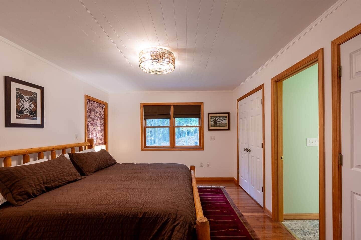 4 bedrooms, WiFi, bed sheets