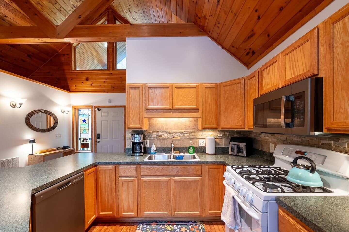 冰箱、微波炉、烤箱、炉灶