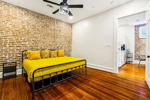 3 bedrooms, iron/ironing board, bed sheets - Modern 3BR Luxury Condo 1 Block to Parade Route! (New Orleans)