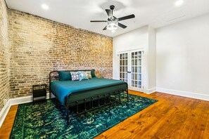 3 Schlafzimmer, Bügeleisen/Bügelbrett, Bettwäsche