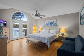 4 chambres, fer et planche à repasser, Wi-Fi, draps fournis