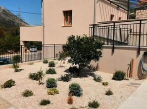 하우스 (House Serenity with Pool) | 외관