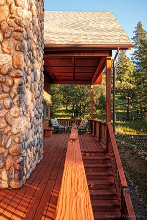 Terrace/patio - Apache Pines a stunning mountain home with a view you can't imagine! (Ruidoso)