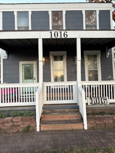 Soothing 4-bedroom house with AC in charming Topeka