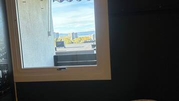 3 soverom, wi-fi (inkludert) og sengetøy