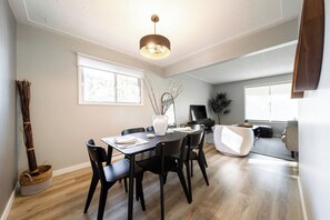 Dining - Bright and Cozy/ 3BR Main Floor/ Close to Downtown. (Edmonton)