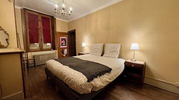 2 bedrooms, WiFi, bed sheets