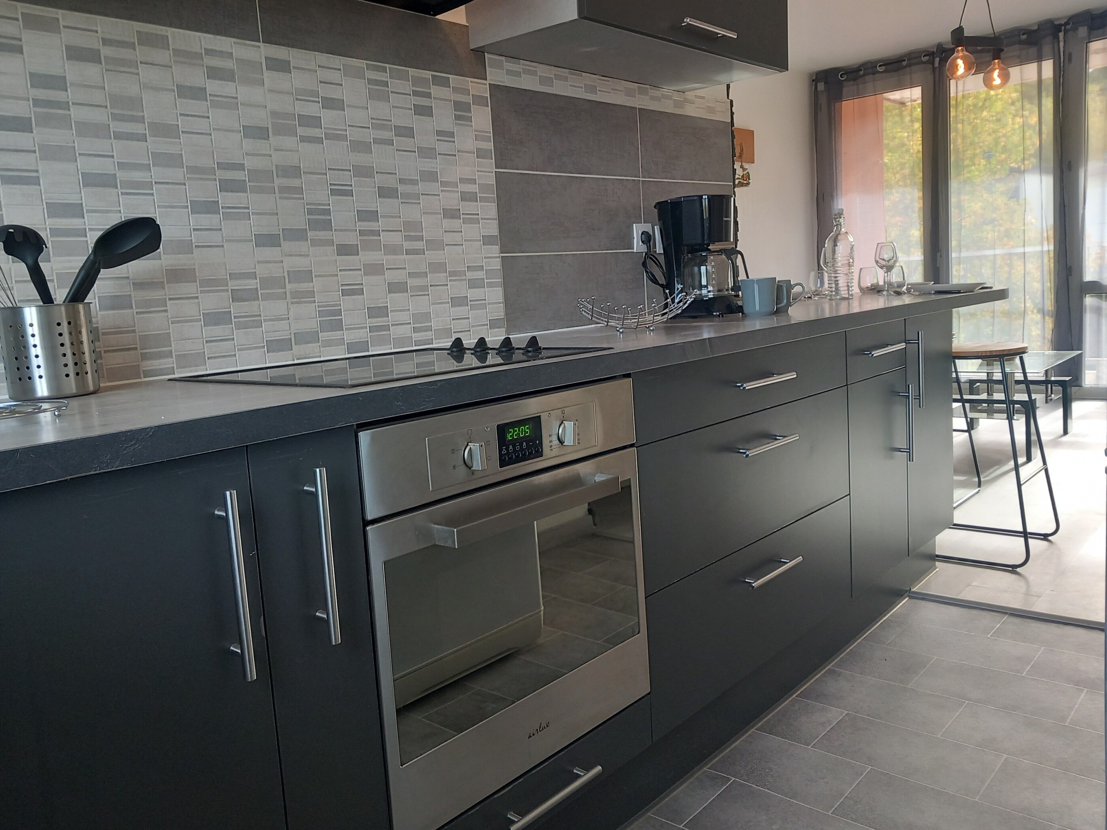 冰箱、微波炉、烤箱、炉灶