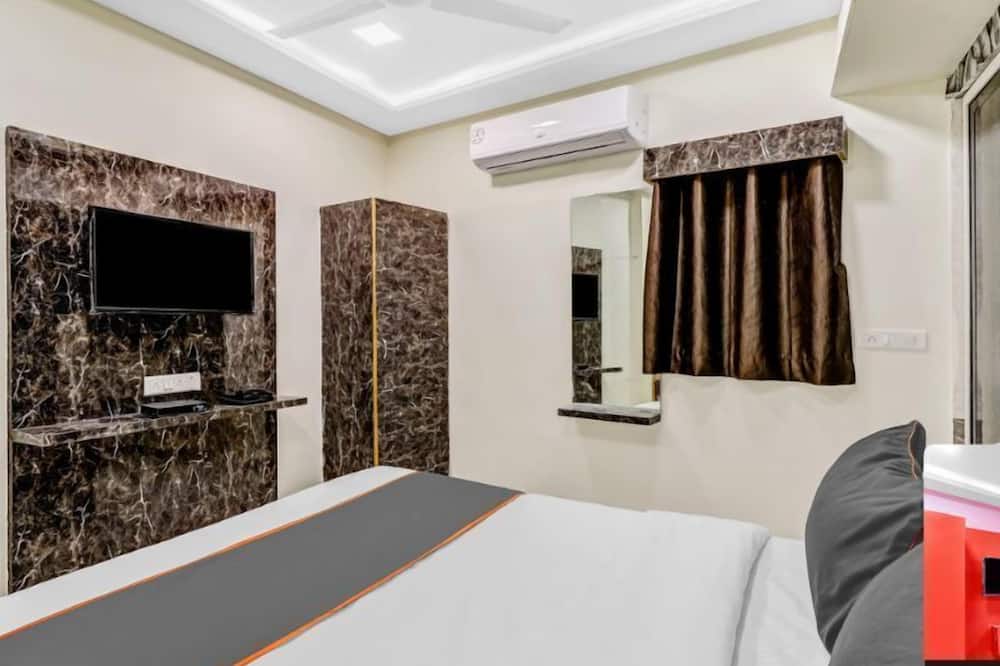 Hotel Bhavya Regency