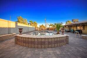 حمّام سباحة خارجي