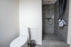Apartamento Confort | Baño | Jabón, champú y papel higiénico