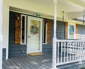 Exterior detail - Cozy 3 bedroom Cottage in Charming Ringold Ga (Ringgold)