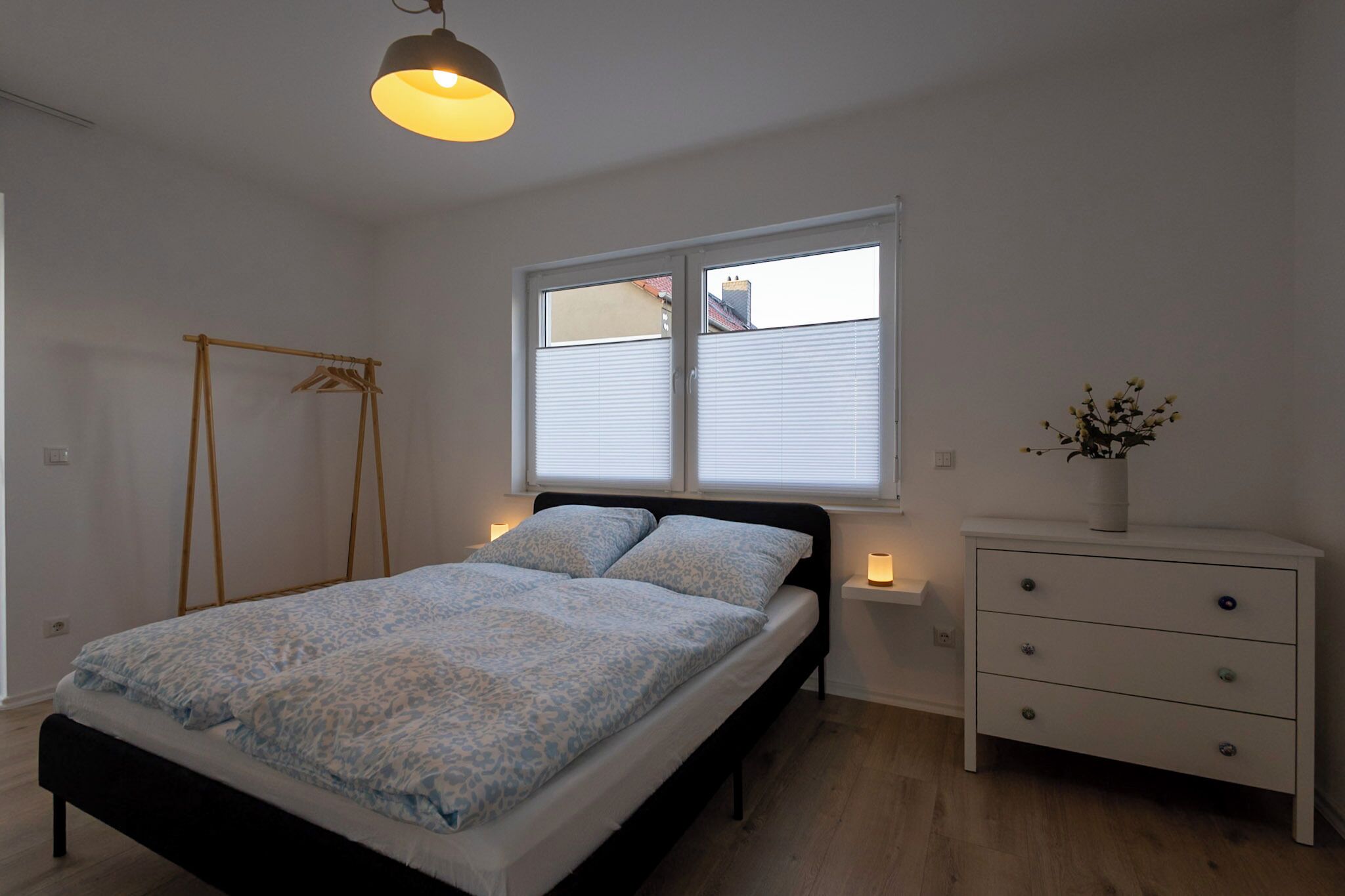 1 bedroom, internet, bed sheets