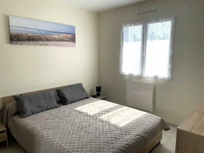 1 Schlafzimmer, Bügeleisen/Bügelbrett, kostenloses WLAN, Bettwäsche