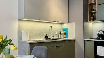 Departamento, balcón, vista al patio | Cocina privada