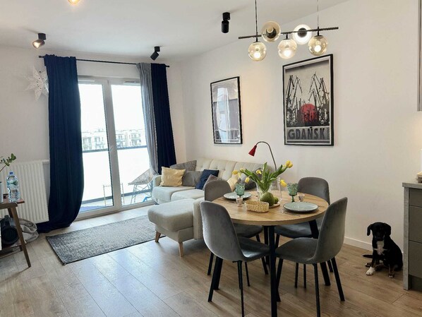 Iron/ironing board, free WiFi