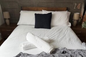 4 bedrooms, free WiFi, bed sheets