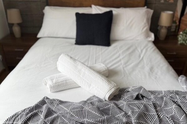 4 Schlafzimmer, kostenloses WLAN, Bettwäsche