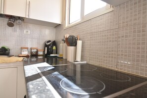 Private kitchen - Bright apartament with pool (Golf del Sur)