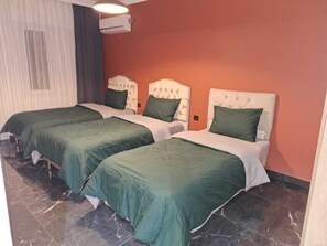 Room - Mooi familie appartement 30 meter van het strand. (Mersin)