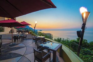 تناول الطعام بالخارج