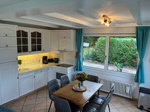 Microones, forn, placa de cuina i rentaplats 