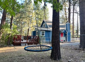 Terrace/patio - Eurelax - Hot Tub - Huge Yard - Walk to Village! (Big Bear Lake)