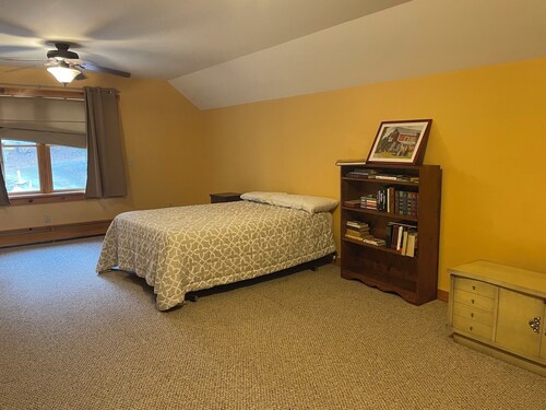 Casa Verde: Waterfront 5BR Retreat with 2 Living Areas & Fire Pit!