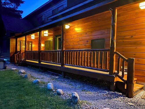 Casa Verde: Waterfront 5BR Retreat with 2 Living Areas & Fire Pit!