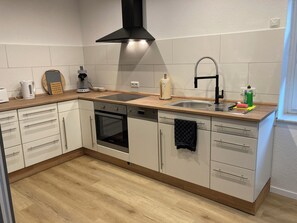 Micro-ondas, fogão, cooktop, lava-louças