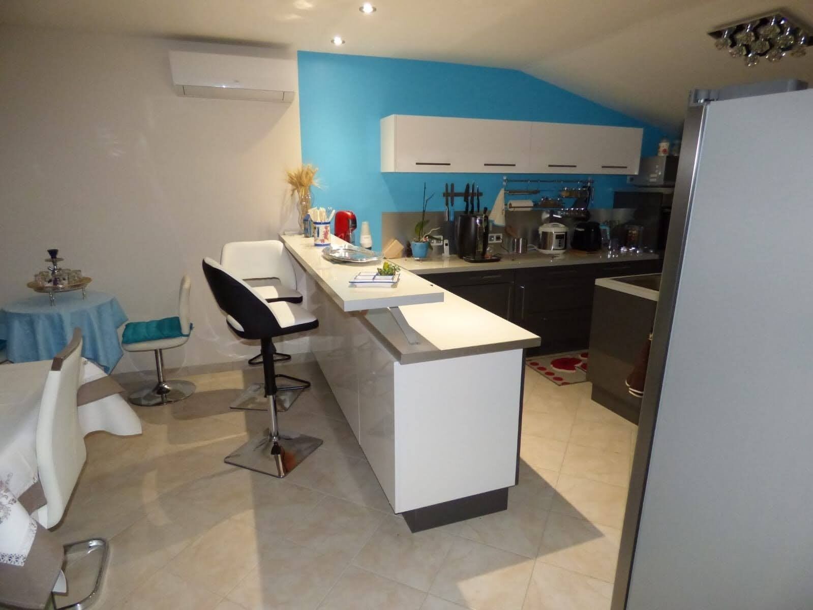 冰箱、微波炉、烤箱、炉灶