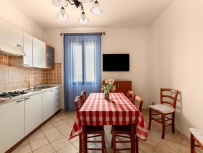Apartment | Private kitchen - A 150 Meter Long Mare, 2 Fish, (Valledoria)
