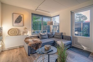House | Living room - Charming Holiday Home for 2 People (De Koog)