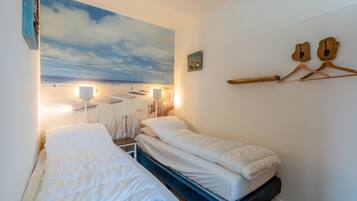 Apartment | 2 bedrooms, individually furnished, bed sheets