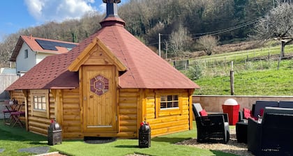 Finnish Kota cody trip with jacuzzi and barrel sauna