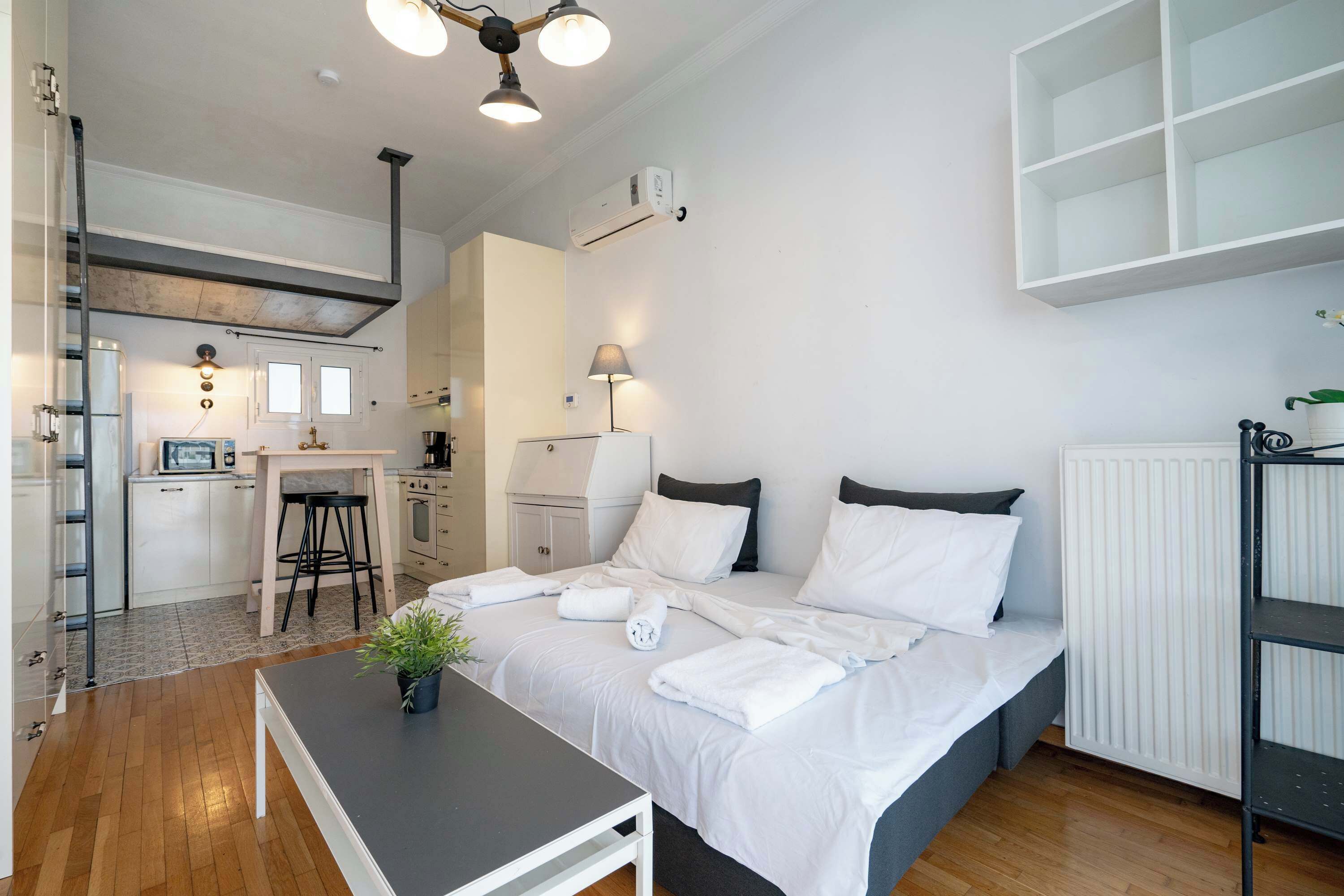 1 bedroom, iron/ironing board, internet, bed sheets