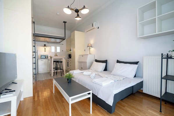1 slaapkamer, een strijkplank/strijkijzer, internet, beddengoed