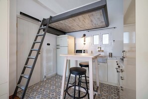 Private kitchen - City Panorama Studio by ΜΡS (Athens)