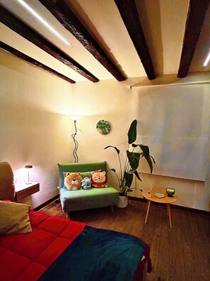 مكواة/لوح كي وواي فاي وملاءات أسرّة