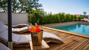 House | Spa treatment - Modern Hideaway Near Zadar Coast (Policnik)